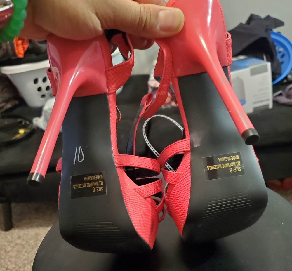 Heels - Picture 3 of 3